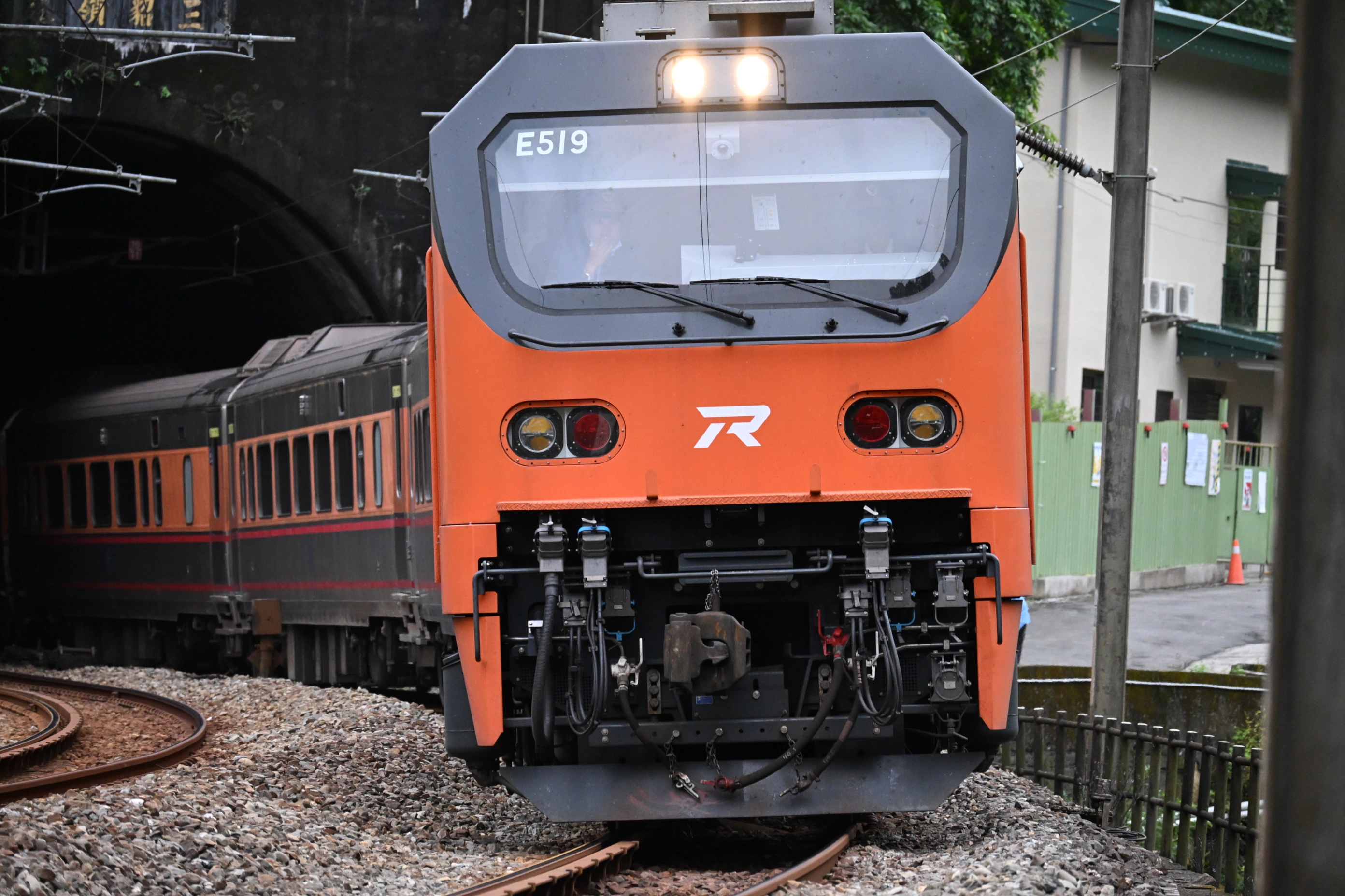 PP 自強號 E519 本務